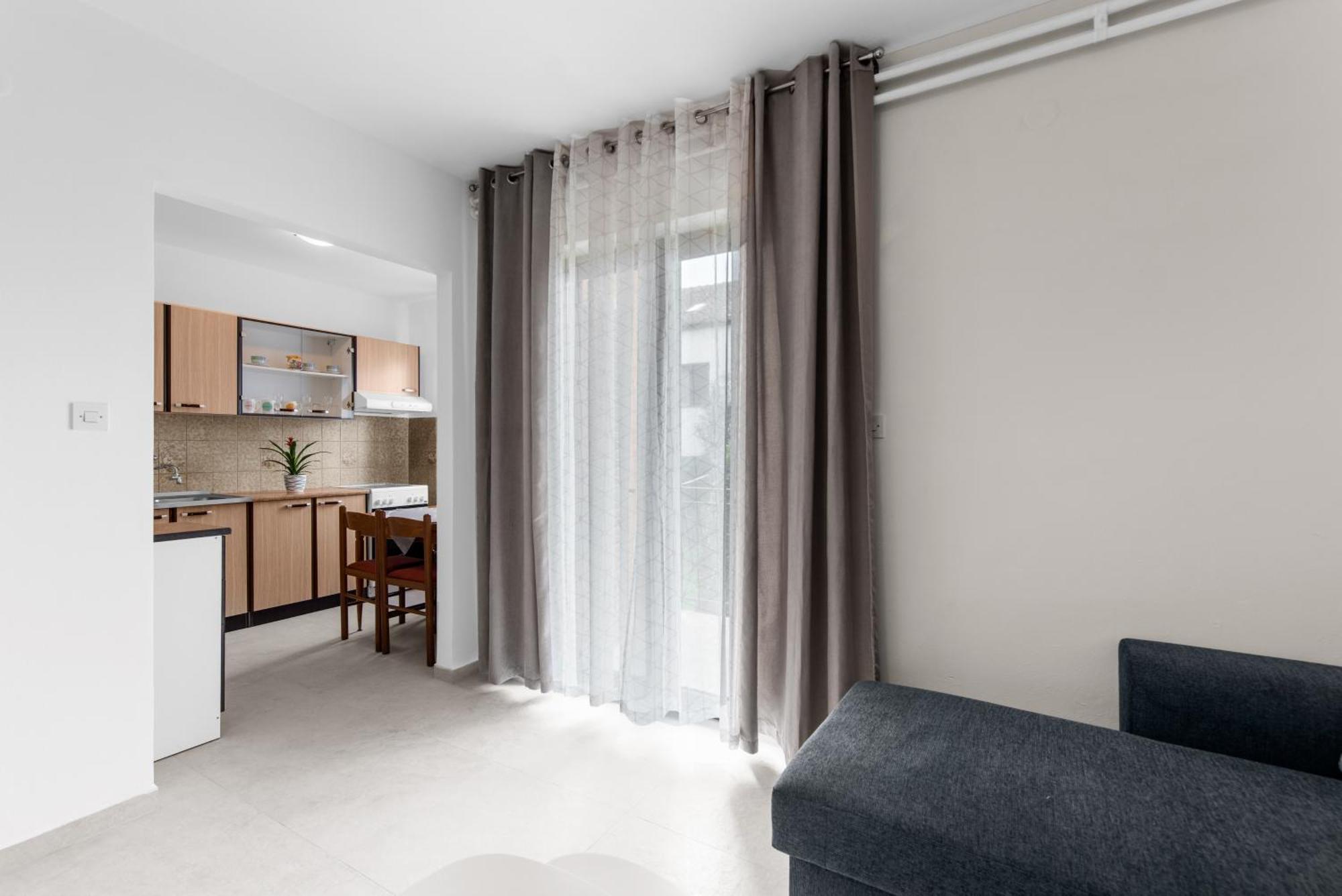 Apartments Feniks โปเรช ภายนอก รูปภาพ